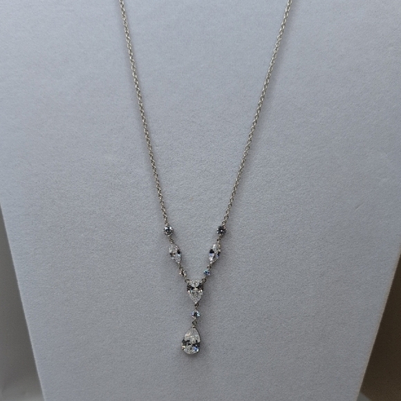 JCM Jewelry - Jacmel Mauritius Necklace In Excellent Condition